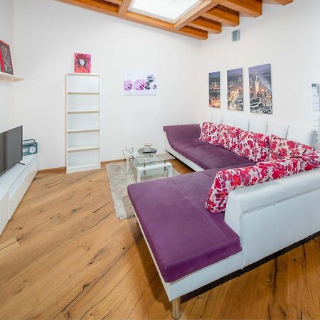 Apartment White Der Sportschule Badura Лайпциг Екстериор снимка